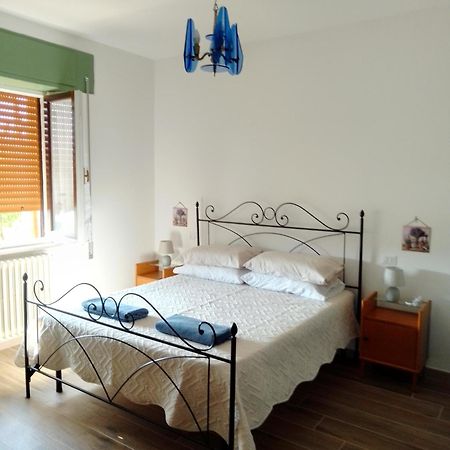 Casa Carducci Affittacamere Monteleto Buitenkant foto