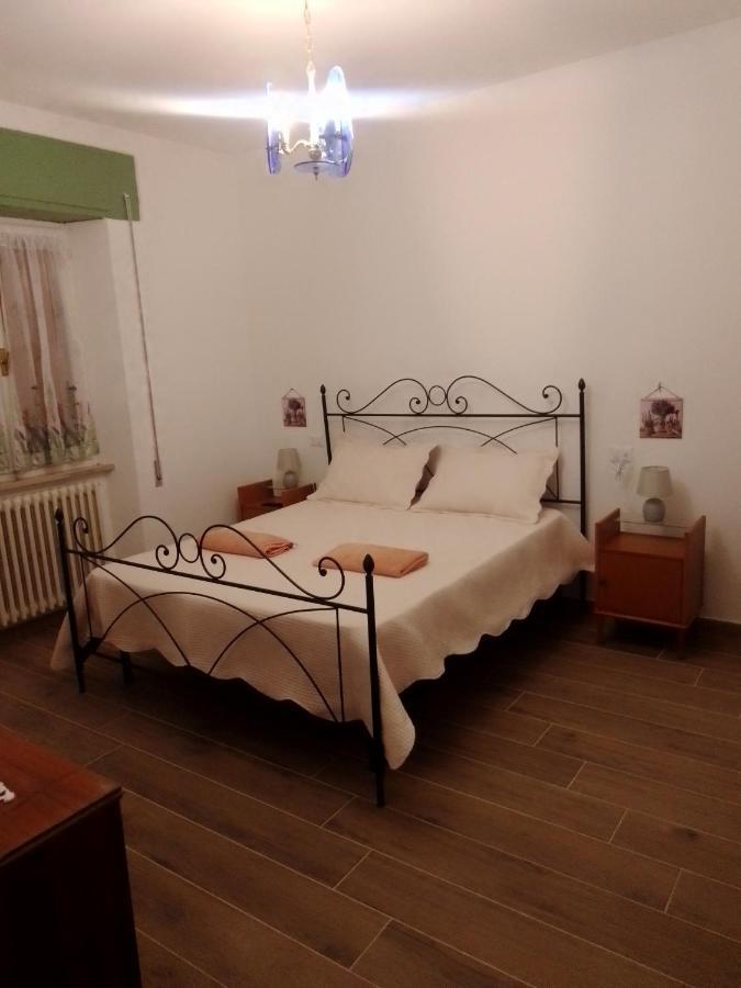 Casa Carducci Affittacamere Monteleto Buitenkant foto