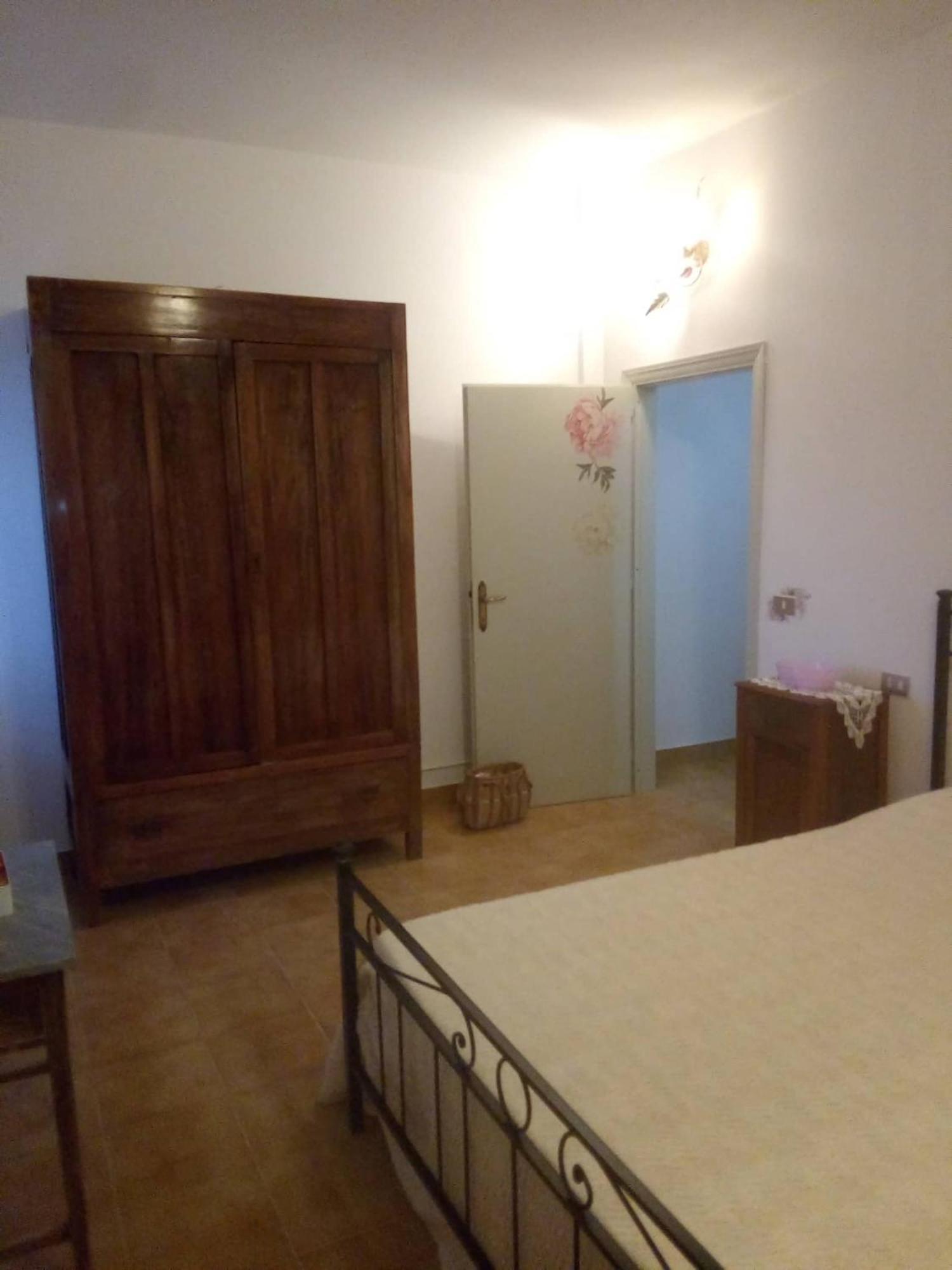 Casa Carducci Affittacamere Monteleto Buitenkant foto